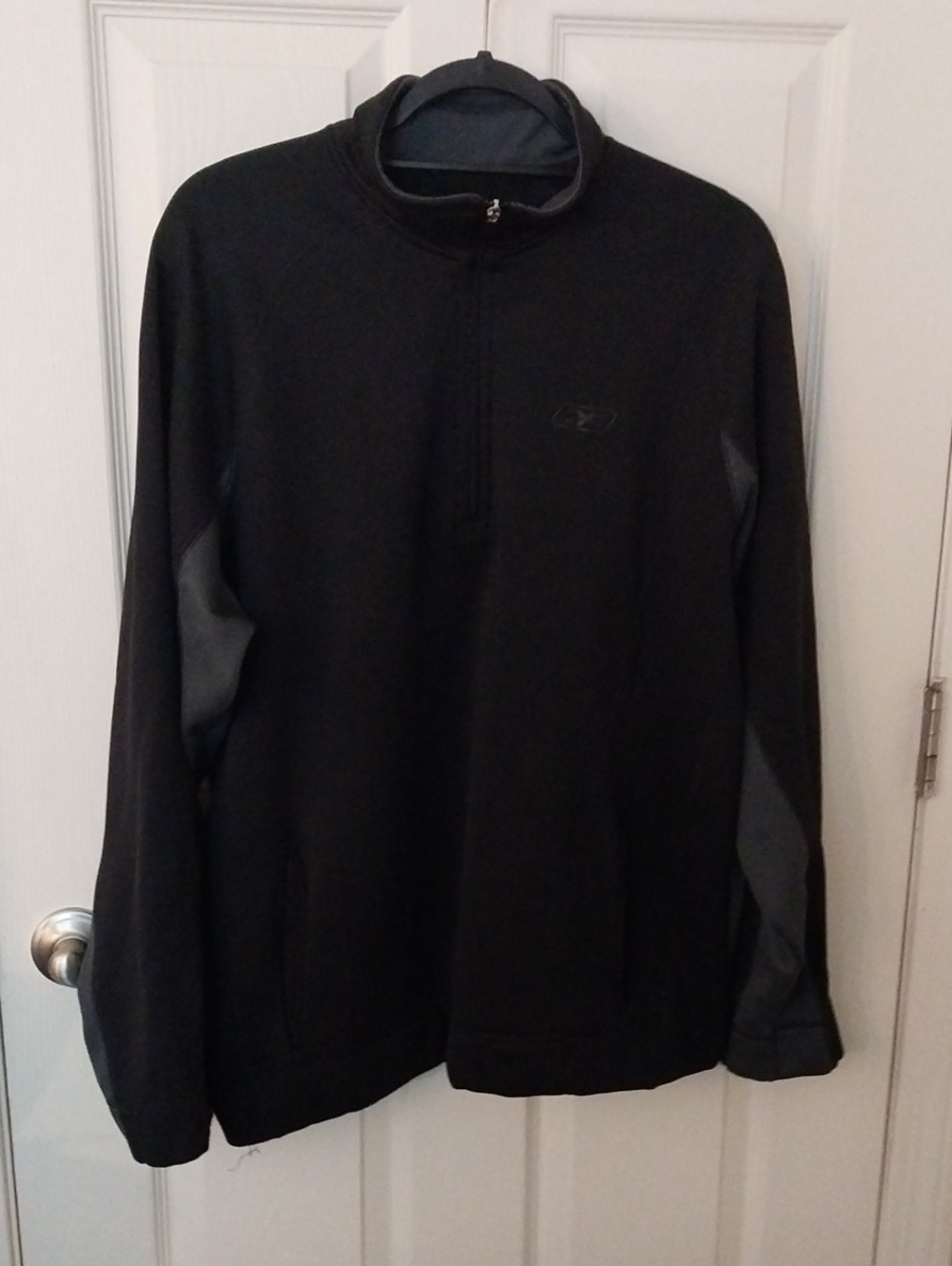 Men's Reebok -Black Quarter-Zip Fleece Jacket W/Pockets-XL